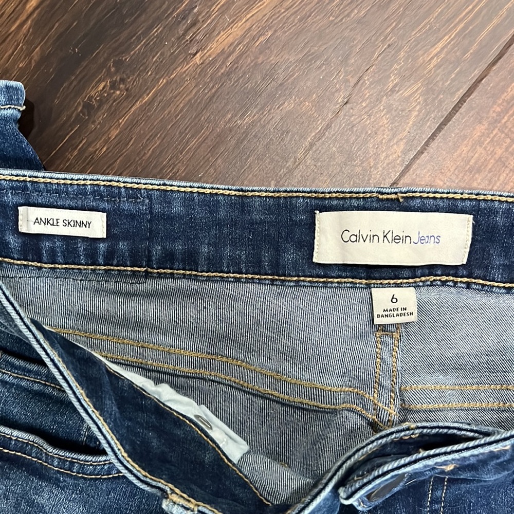Calvin Klein Ankle Skinny Fit Mid Rise Indigo Jeans - Picture 5 of 8